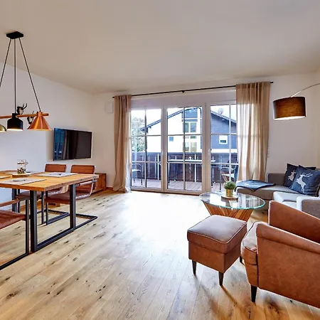 Alpinum Apartment *
